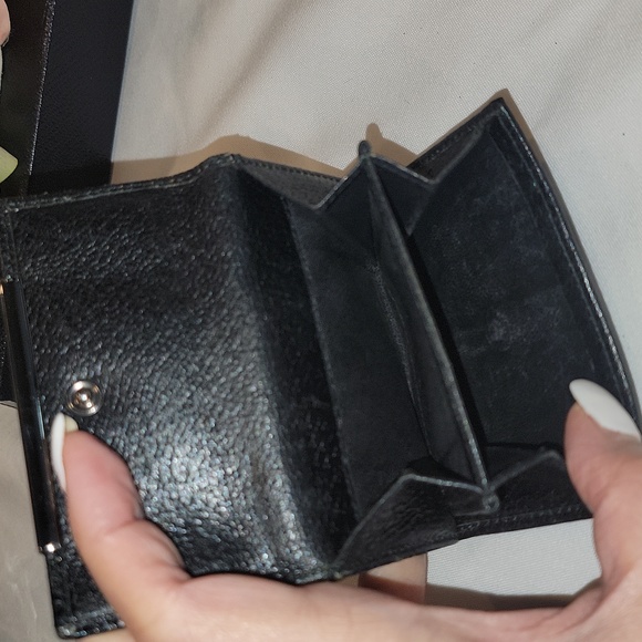 Authentic Gucci short wallet - Picture 6 of 12